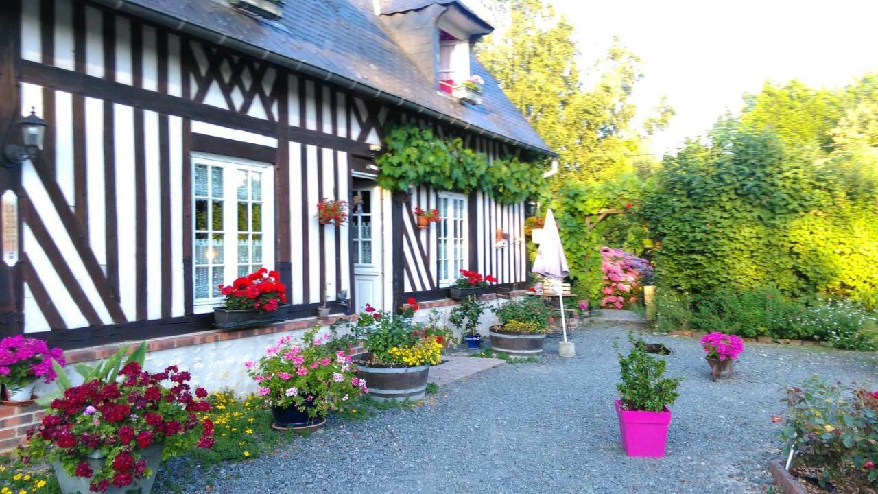Les Alicourts Annebault Exterior photo